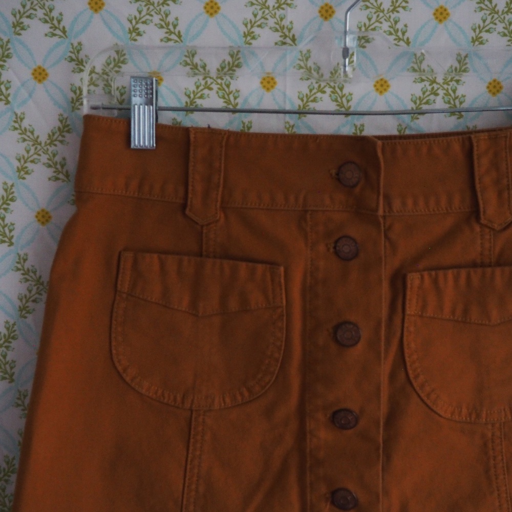 Madewell Skirt Garment Dyed in Golden Pecan.